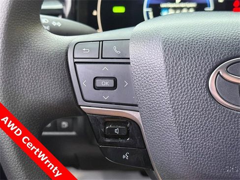 Used 2025 Toyota Camry LE w/ Convenience Package image 20