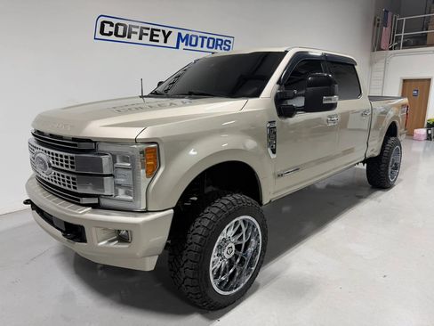 Used 2017 Ford F250 Platinum w/ Platinum Ultimate Package AWD/4WD image 2