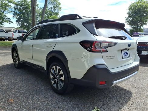 Used 2023 Subaru Outback Limited AWD/4WD image 4