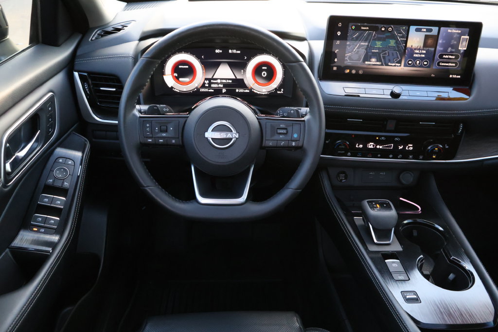 Certified 2024 Nissan Rogue Platinum w/ Platinum Premium Package FWD image 16
