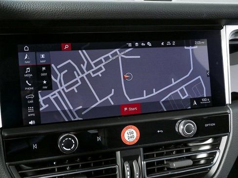 New 2026 Porsche Macan image 14