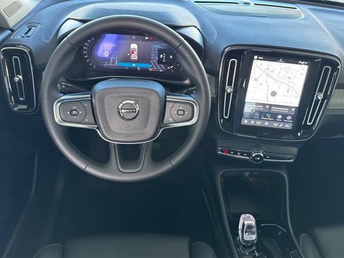 New 2026 Volvo XC40 B5 Ultra w/ Climate Package AWD/4WD image 15