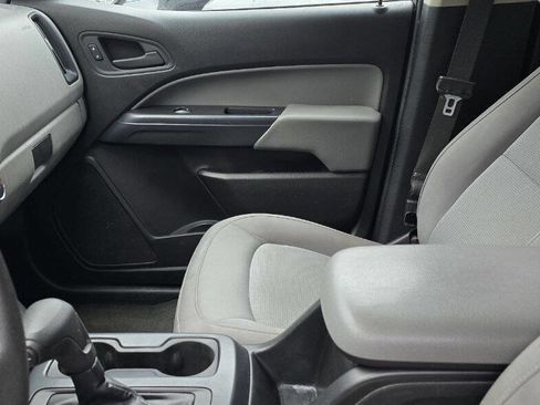 Used 2016 GMC Canyon 2WD Crew Cab w/ Convenience Package image 19