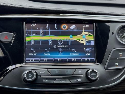 Used 2019 Buick Envision Essence image 9