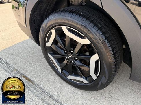 Used 2025 Kia Telluride S AWD/4WD image 19