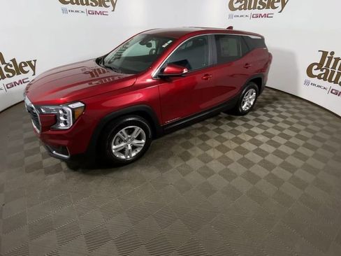 Certified 2023 GMC Terrain SLE image 4