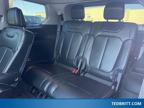 Used 2022 Jeep Grand Cherokee L Limited image 17