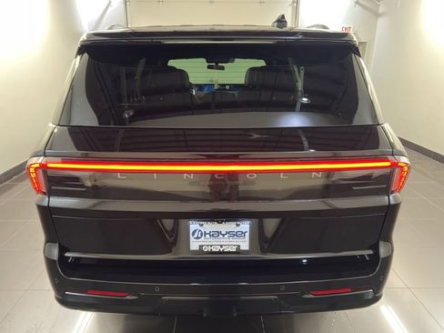 New 2026 Lincoln Navigator Reserve AWD/4WD image 5