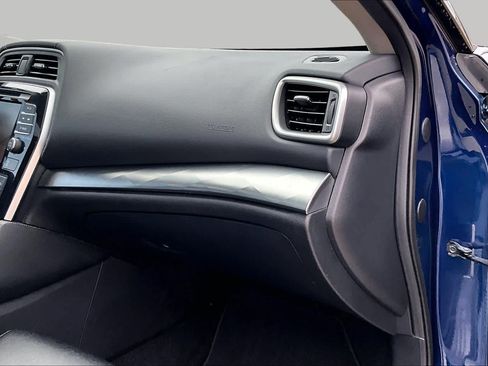 Used 2019 Nissan Maxima 3.5 SL w/ Floor Mat Group FWD image 17