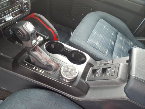 Used 2025 Ford Bronco Heritage Edition image 16