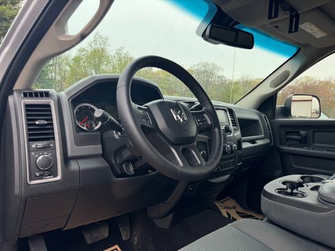 Used 2018 RAM 2500 Tradesman w/ Chrome Appearance Group AWD/4WD image 14