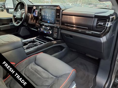 Used 2023 Ford F250 Lariat w/ Lariat Ultimate Package AWD/4WD image 31