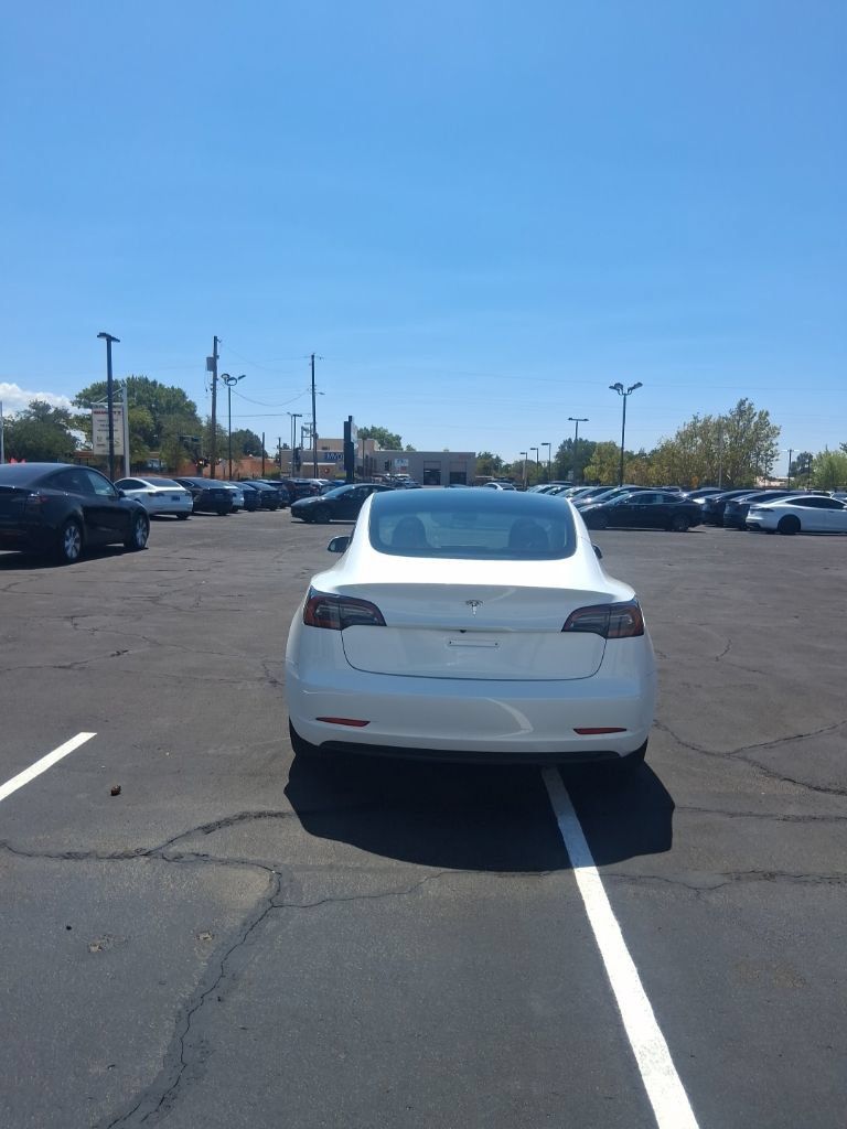 Used 2023 Tesla Model 3 Standard Range RWD image 9