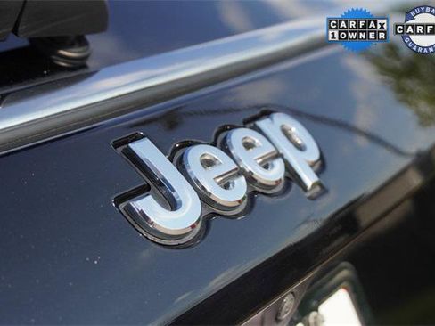 Certified 2023 Jeep Compass Latitude image 10