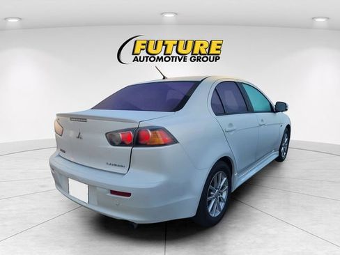 Used 2016 Mitsubishi Lancer ES image 3