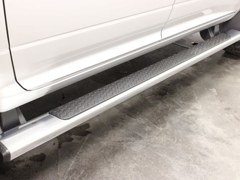 Used 2018 RAM 2500 Tradesman w/ Chrome Appearance Group AWD/4WD image 10