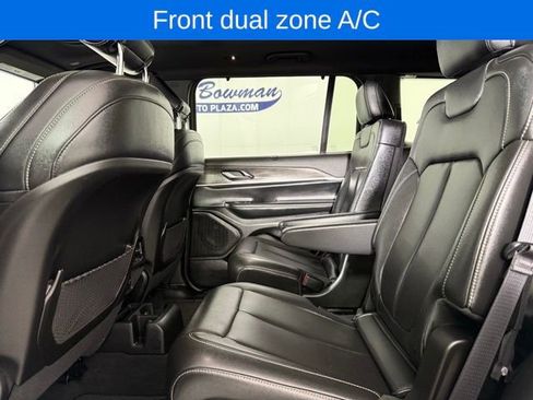 Used 2024 Jeep Grand Cherokee L Limited w/ Luxury Tech Group II image 18