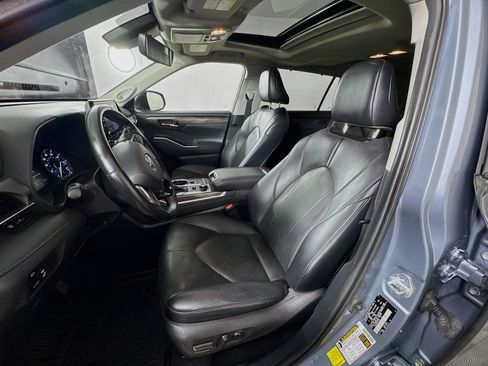 Certified 2021 Toyota Highlander Limited image 14