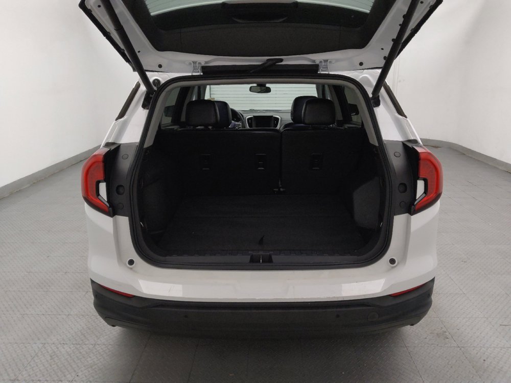 Used 2022 GMC Terrain SLE w/ Driver Convenience Package FWD image 29