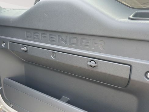 Used 2024 Land Rover Defender 110 X-Dynamic SE AWD/4WD image 45