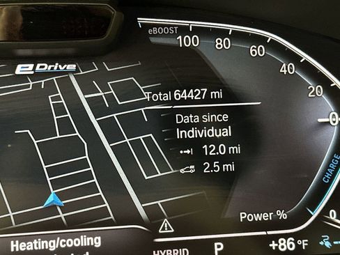 Used 2022 BMW 530e w/ Premium Package RWD image 15