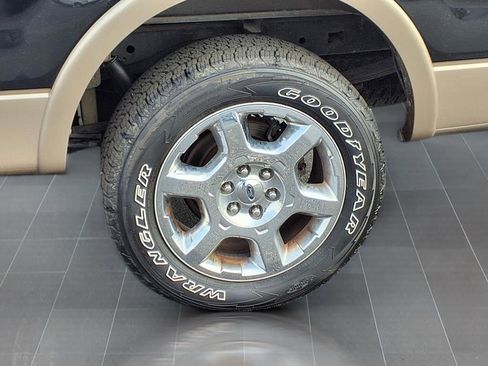 Used 2013 Ford F150 Lariat w/ Luxury Equipment Group image 22