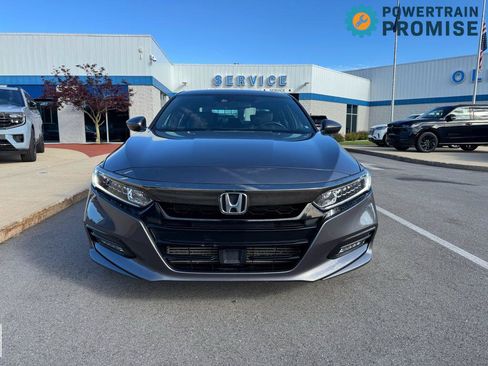 Used 2018 Honda Accord Sport image 2
