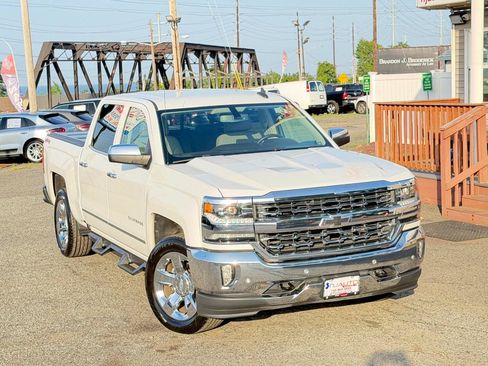 Used 2017 Chevrolet Silverado 1500 LTZ w/ Sport Package AWD/4WD image 2