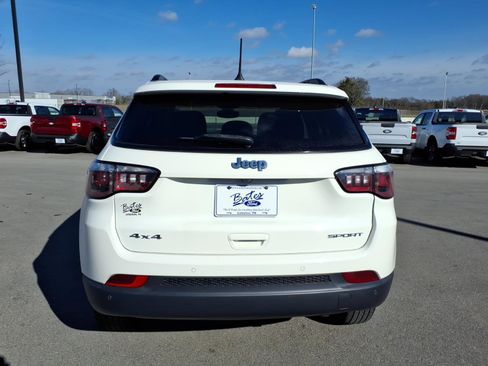 Used 2018 Jeep Compass Sport w/ Tech Group image 4