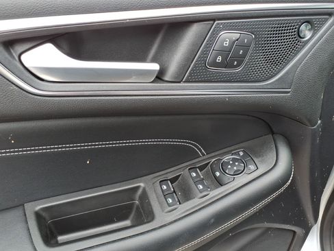 Used 2022 Ford Edge Titanium w/ Equipment Group 301A image 12