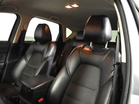 Used 2020 MAZDA CX-5 Touring FWD image 10