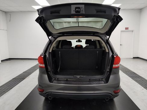 Used 2018 Dodge Journey SXT w/ Blacktop Package FWD image 29