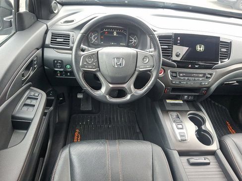 Certified 2023 Honda Passport TrailSport image 11