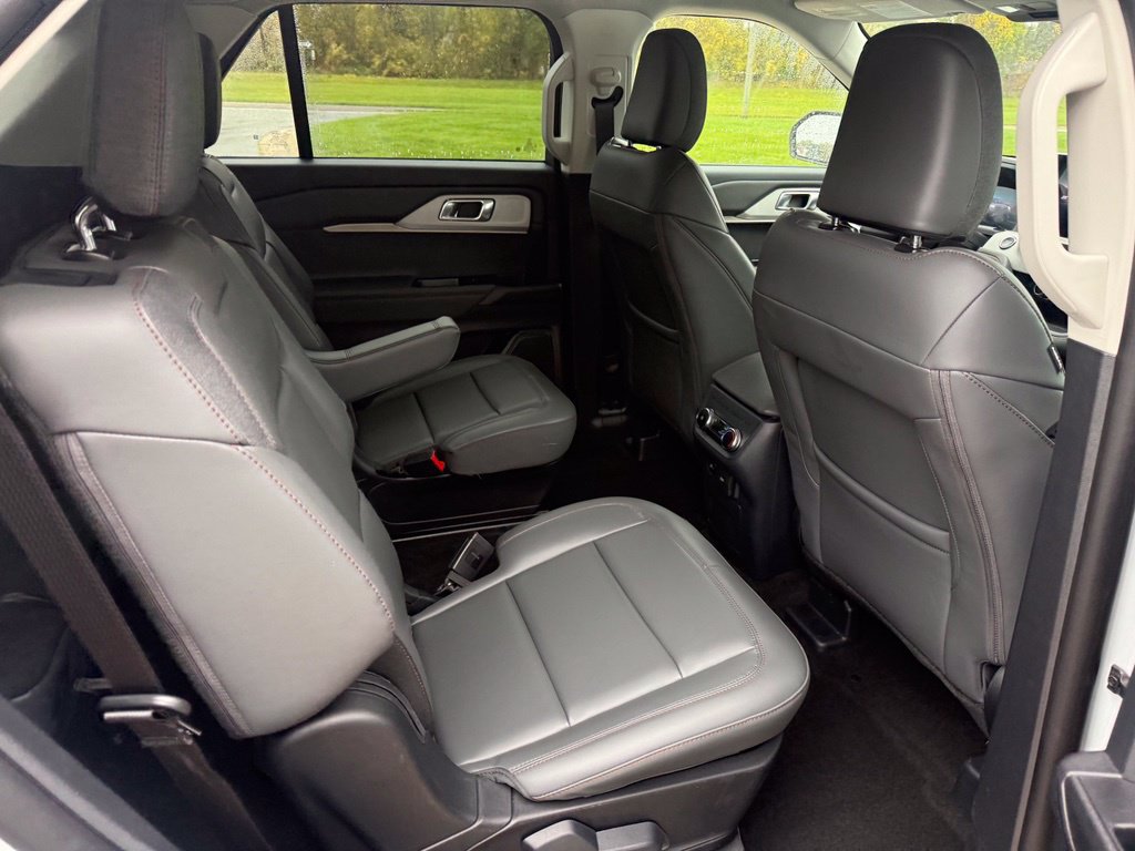 Used 2026 Ford Explorer Active w/ Active Comfort Package AWD/4WD image 40