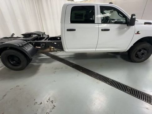 Used 2024 RAM 3500 Tradesman w/ Max Tow Package RWD image 9