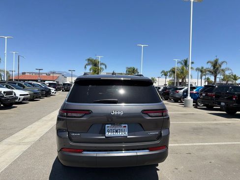 Used 2025 Jeep Grand Cherokee L Laredo AWD/4WD image 7