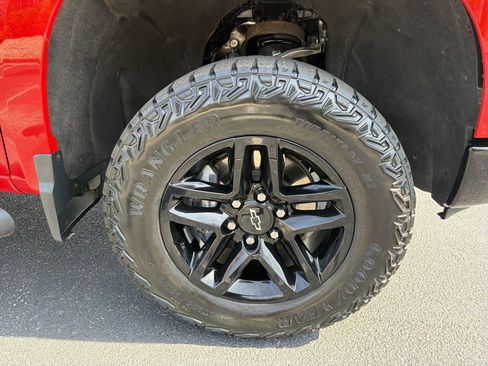 Used 2023 Chevrolet Silverado 1500 Custom Trail Boss image 12