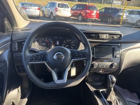 Used 2020 Nissan Rogue Sport S FWD image 13
