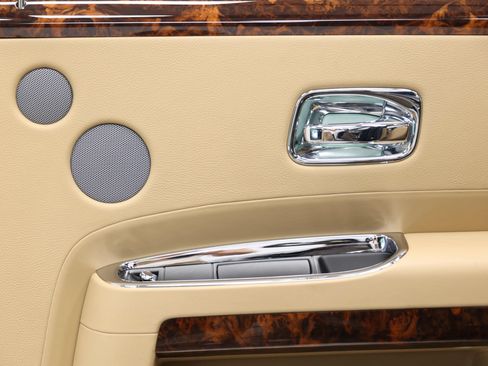 Used 2010 Rolls-Royce Ghost RWD image 75