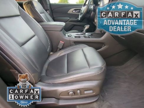 Used 2023 Chevrolet Traverse LT w/ LT Premium Package image 23