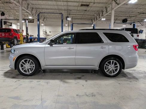 Used 2024 Dodge Durango GT RWD image 7