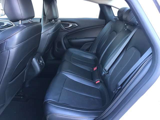 Used 2015 Chrysler 200 C FWD image 7