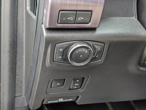 Used 2021 Ford F250 Limited AWD/4WD image 24