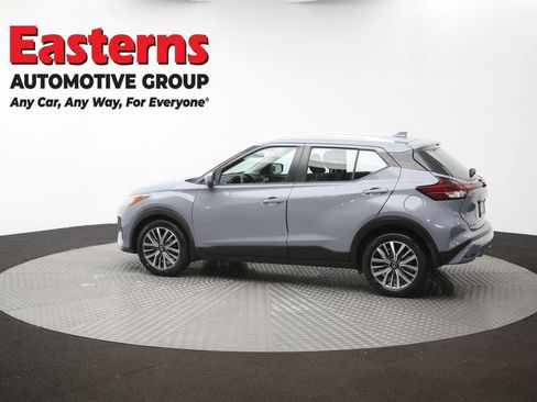 Used 2021 Nissan Kicks SV FWD image 61