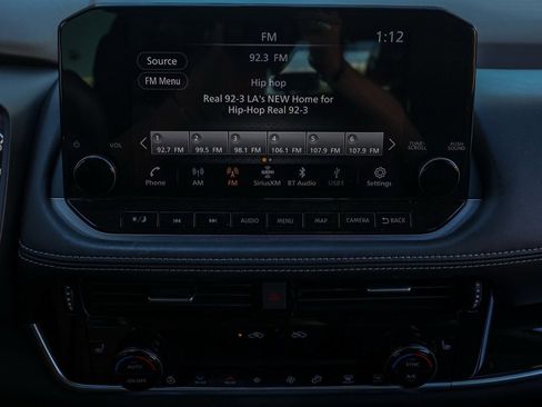 Used 2023 Nissan Rogue SL w/ SL Premium Package image 29