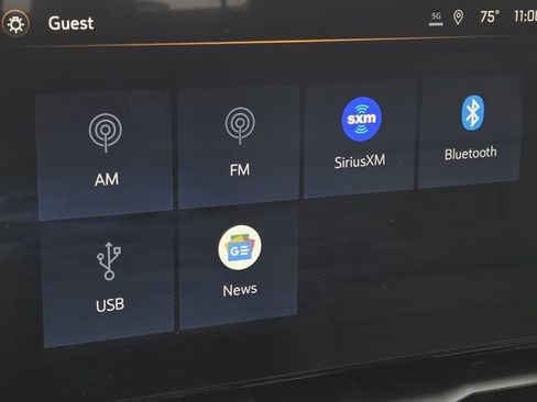 New 2026 Chevrolet Equinox LT w/ Safety and Technology Package FWD image 5