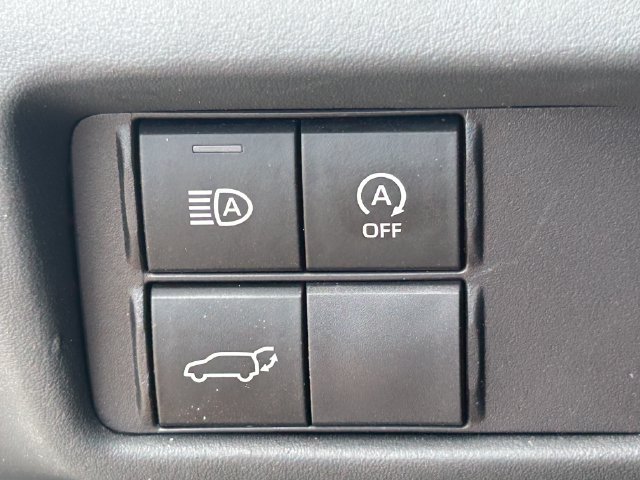 Used 2024 Toyota Highlander XLE FWD image 25