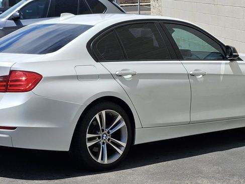 Used 2013 BMW 328i xDrive Sedan w/ Premium Pkg AWD/4WD image 5