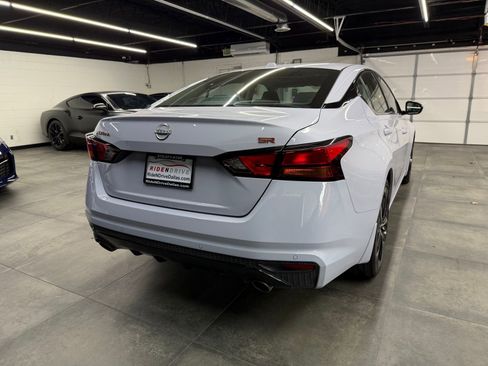 Used 2024 Nissan Altima 2.5 SR w/ SR Premium Package image 6