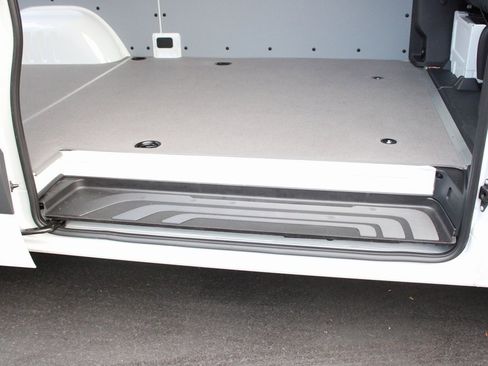 Used 2025 Mercedes-Benz Sprinter 2500 image 7